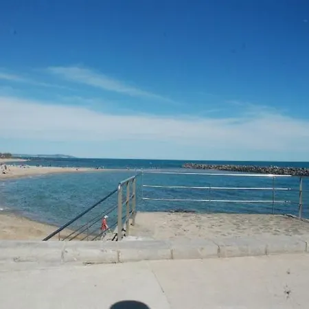 דירה Studio With Street View 168 אגדה