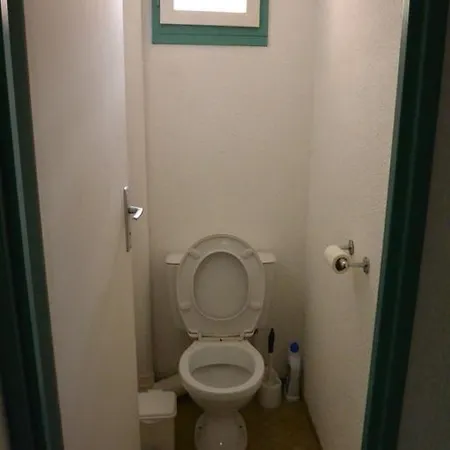דירה Studio With Street View 168 *